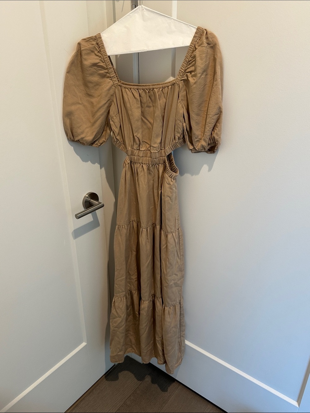 The Drop Puff-Sleeve Maxi Dress in Tan XXS